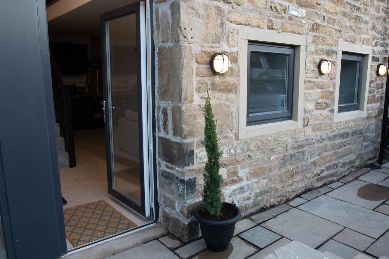 Unique Barn Conversion In Saddleworth Oldham Exterior foto