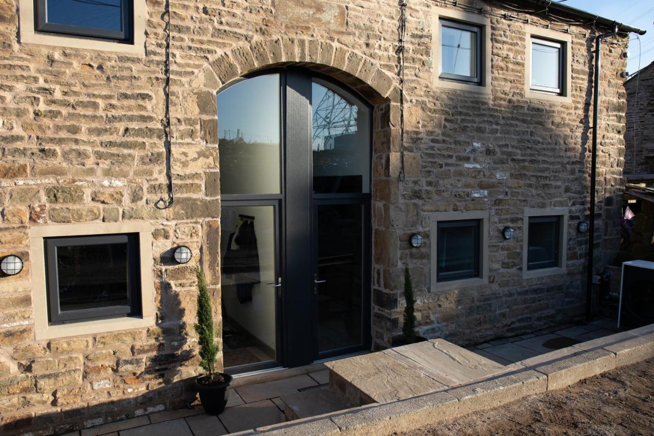Unique Barn Conversion In Saddleworth Oldham Exterior foto
